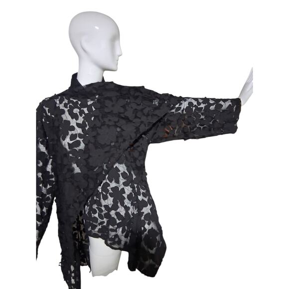 Dress to Kill Floral Sheer Women's 1X-2X Asymmetrical Old Money Luxury Cardigan - Picture 4 of 11